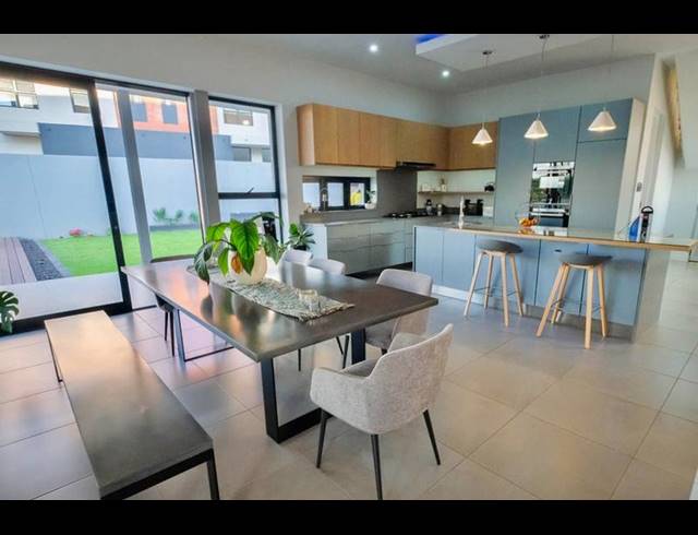 4 BEDROOM PROPERTY TO RENT IN COPPERLEAF ESTATE